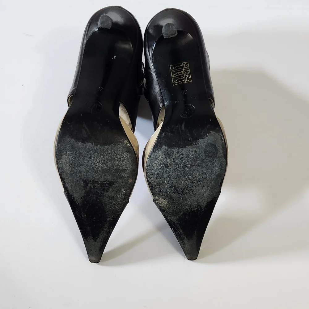 CHANEL Black and Cream‎ Heeled Boots
